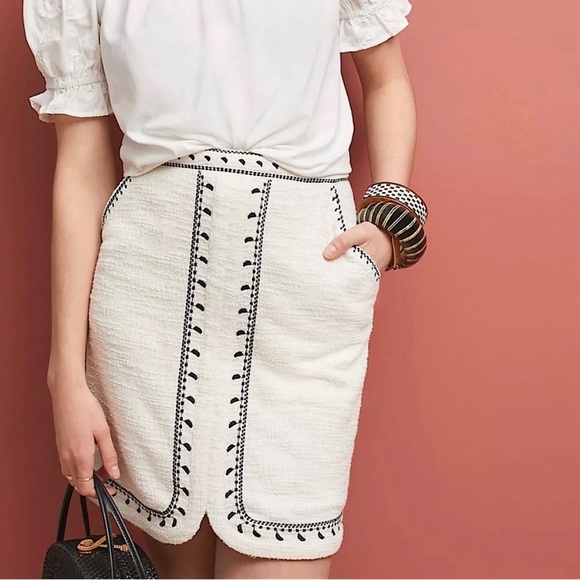 Anthropologie Dolan white textured mini skirt with black details. - Picture 1 of 5